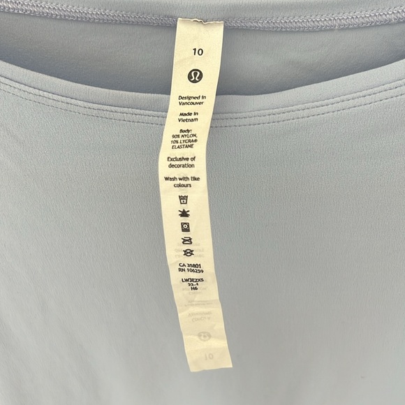 Lululemon Athletica Back In Action Pastel Blue Long Sleeve Shirt Size 10 - Picture 5 of 7